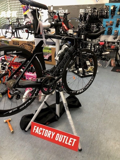 Icetoolz Professional Repair Stand with Carry Bag Icetoolz