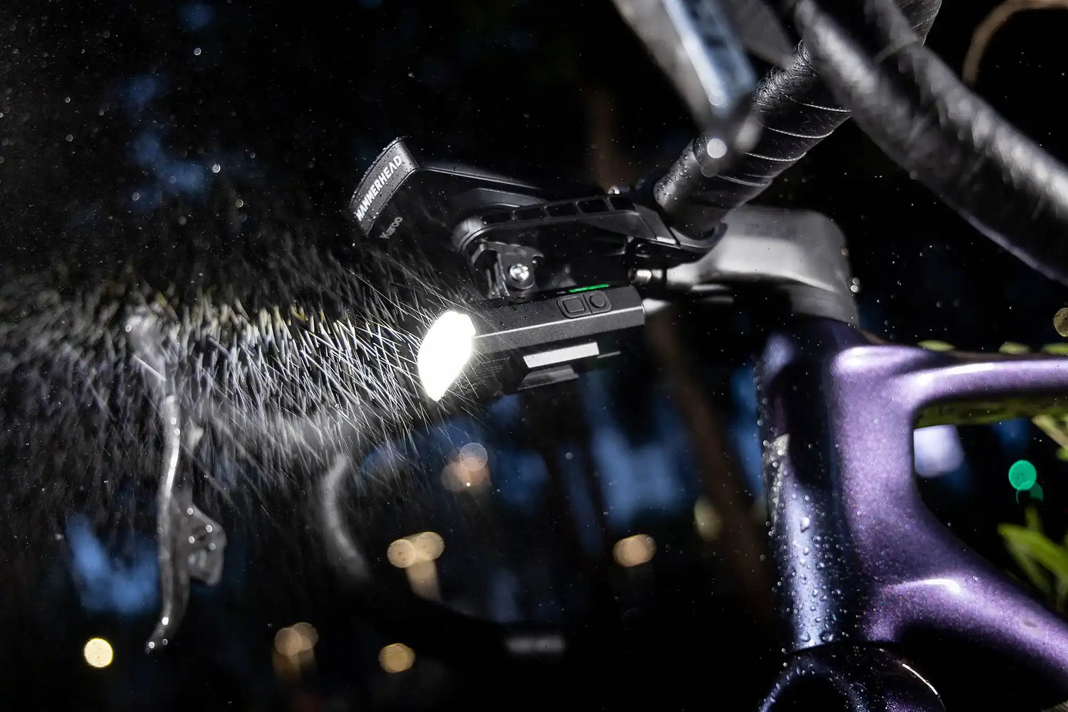 Giant bike front light on drop handlebars in wet conditions