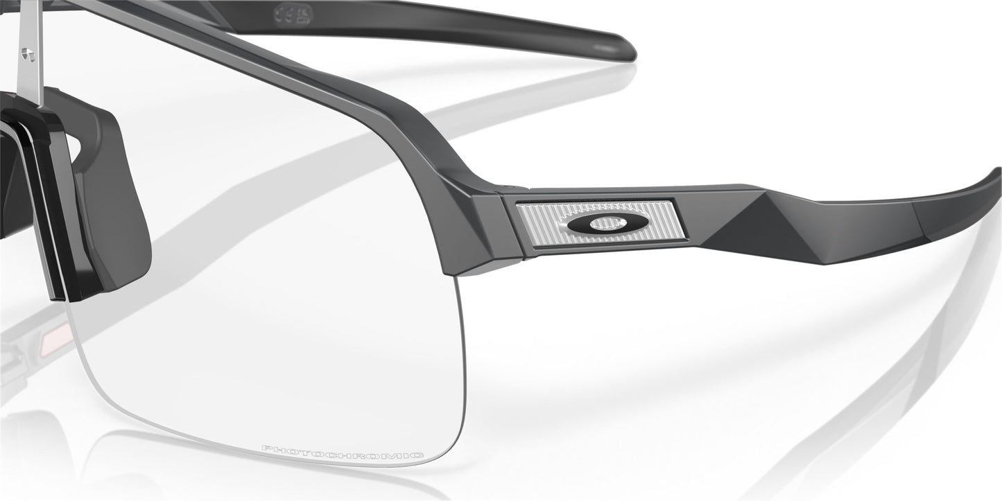 Oakley Sutro Lite Cycling Glasses (Matte Carbon / Clear to Black Iridium Photochromic)