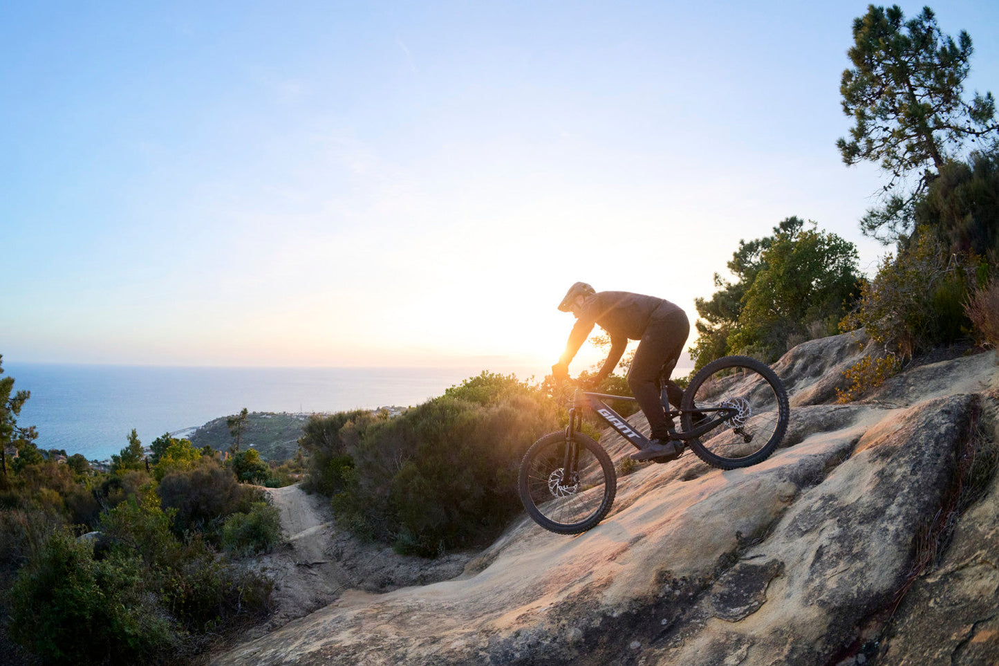 Giant Stance E+ 0 25km/h (Deep Lake / Black) E-MTB Giant