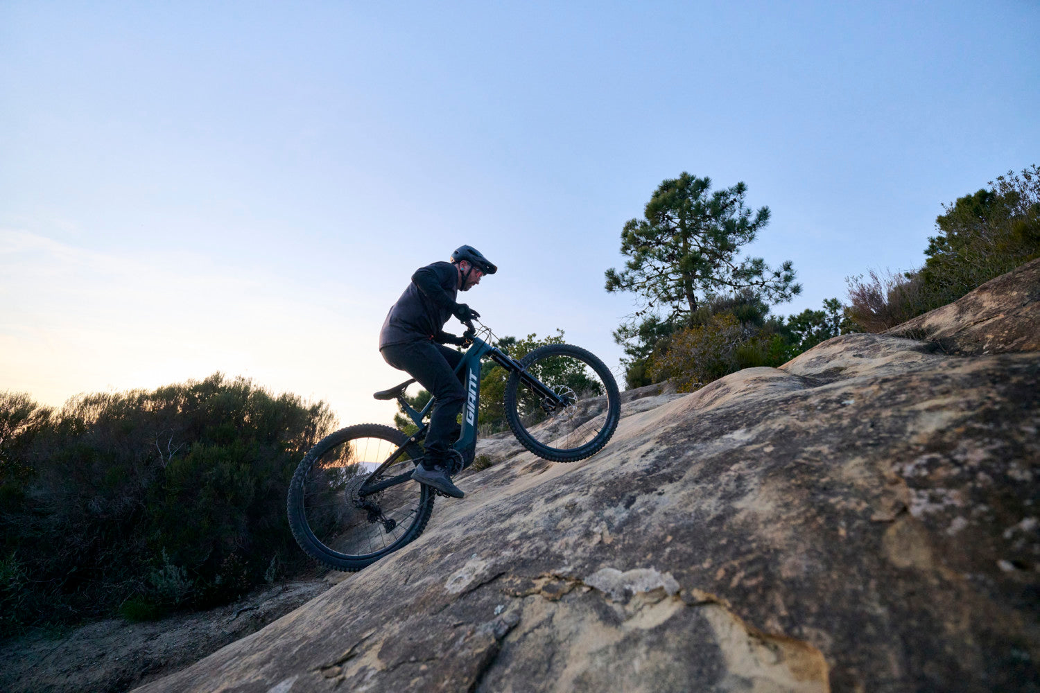 Giant Stance E+ 0 25km/h (Deep Lake / Black) E-MTB Giant