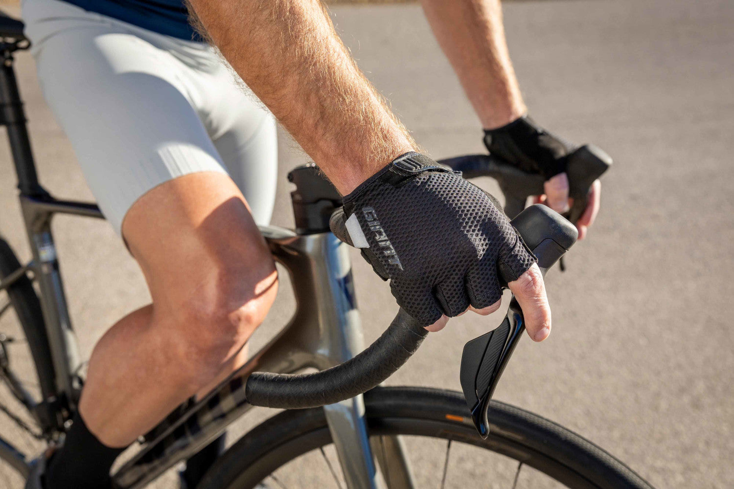 Giant Pace Gel Short Finger Glove Giant