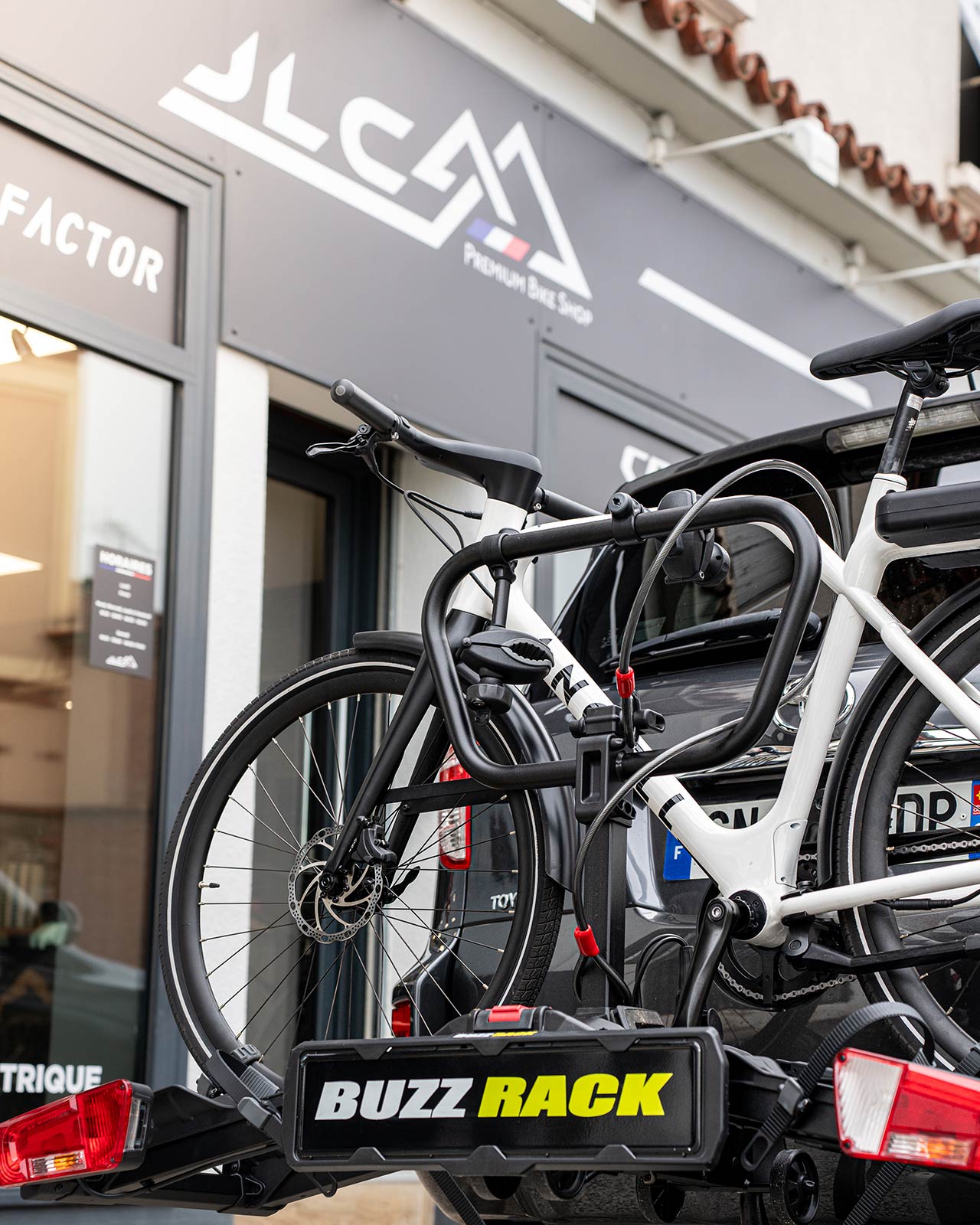 Buzzrack Scorpion Pro 2 (Tow Ball) 2 Bike Platform Rack Buzzrack