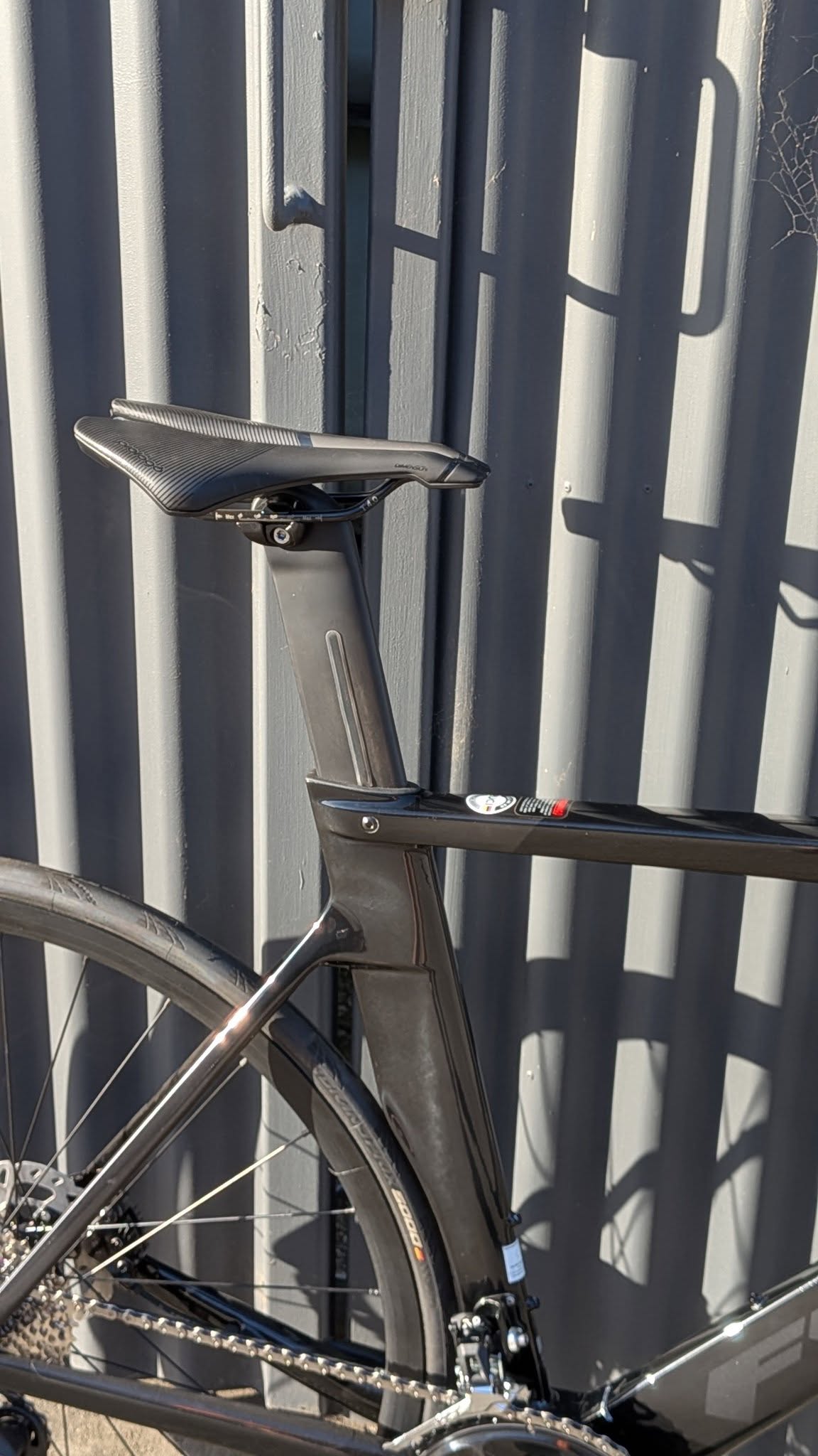 Ex-Showroom Felt AR | Advanced | 105 Road Bike (Black charcoal) Felt