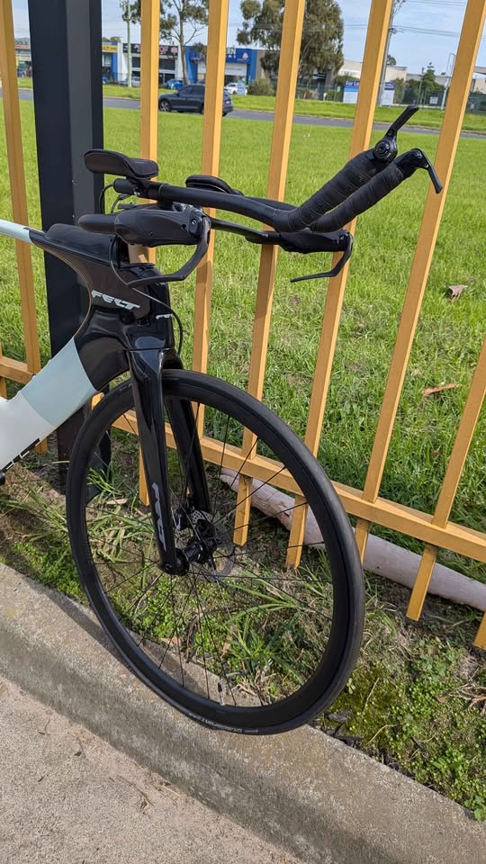 Felt IAx | Advanced | 105  Triathlon Bike Sage White Clearance Showroom Stock Felt