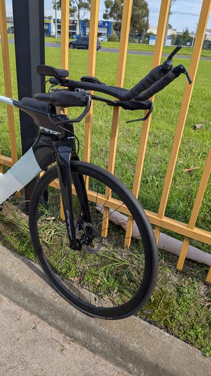 Felt IAx | Advanced | 105  Triathlon Bike Sage White Clearance Showroom Stock Felt