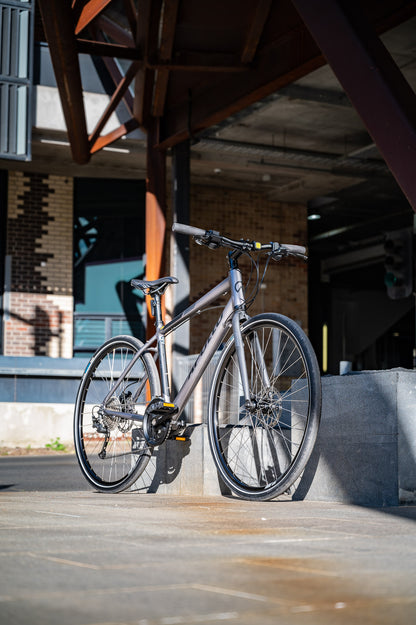 Apollo Trace 30 - Urban Bike (Matte Sand / Black)